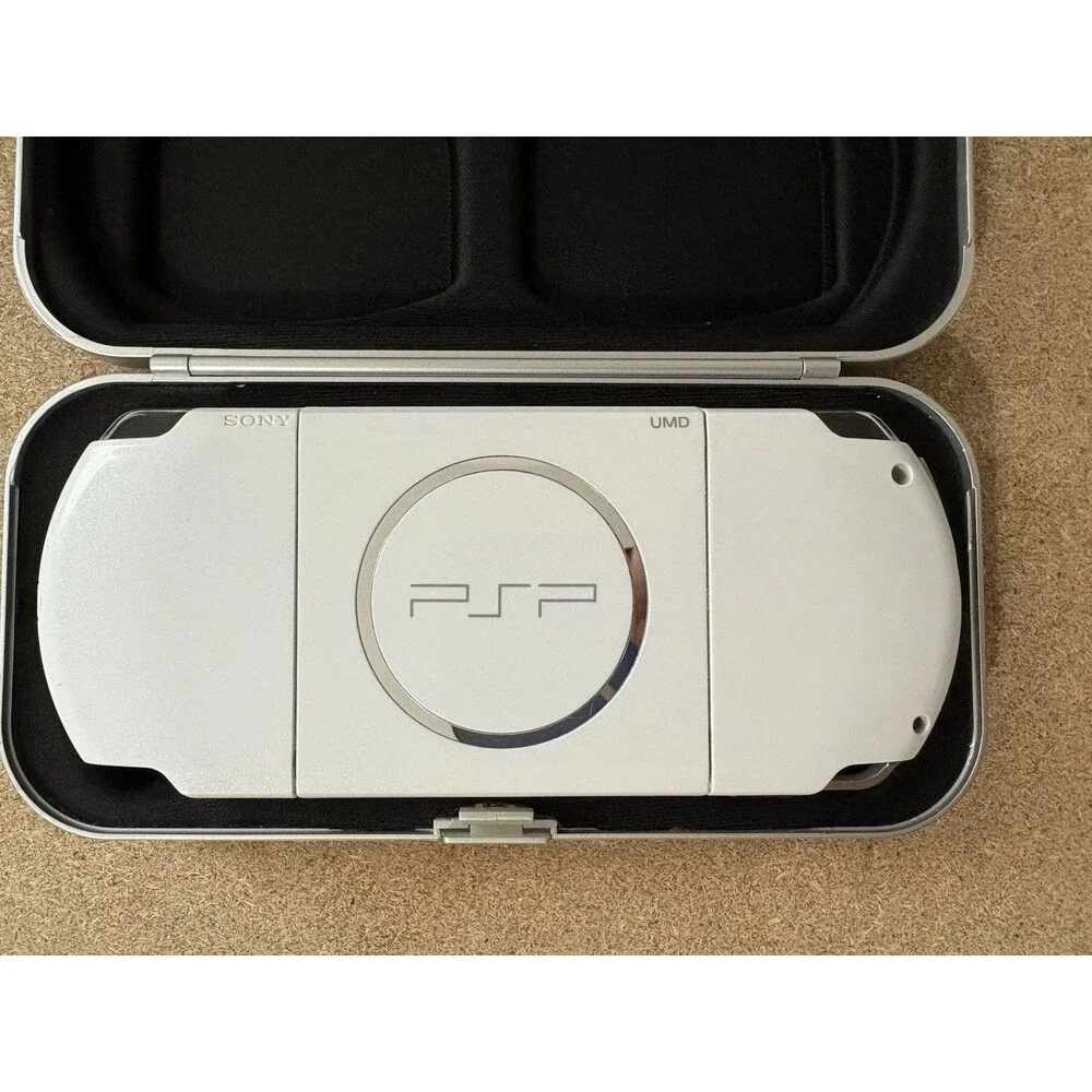 Sony PSP 3000 console OEM- RARE Pearl White  Fully Tested + Charger - No Battery